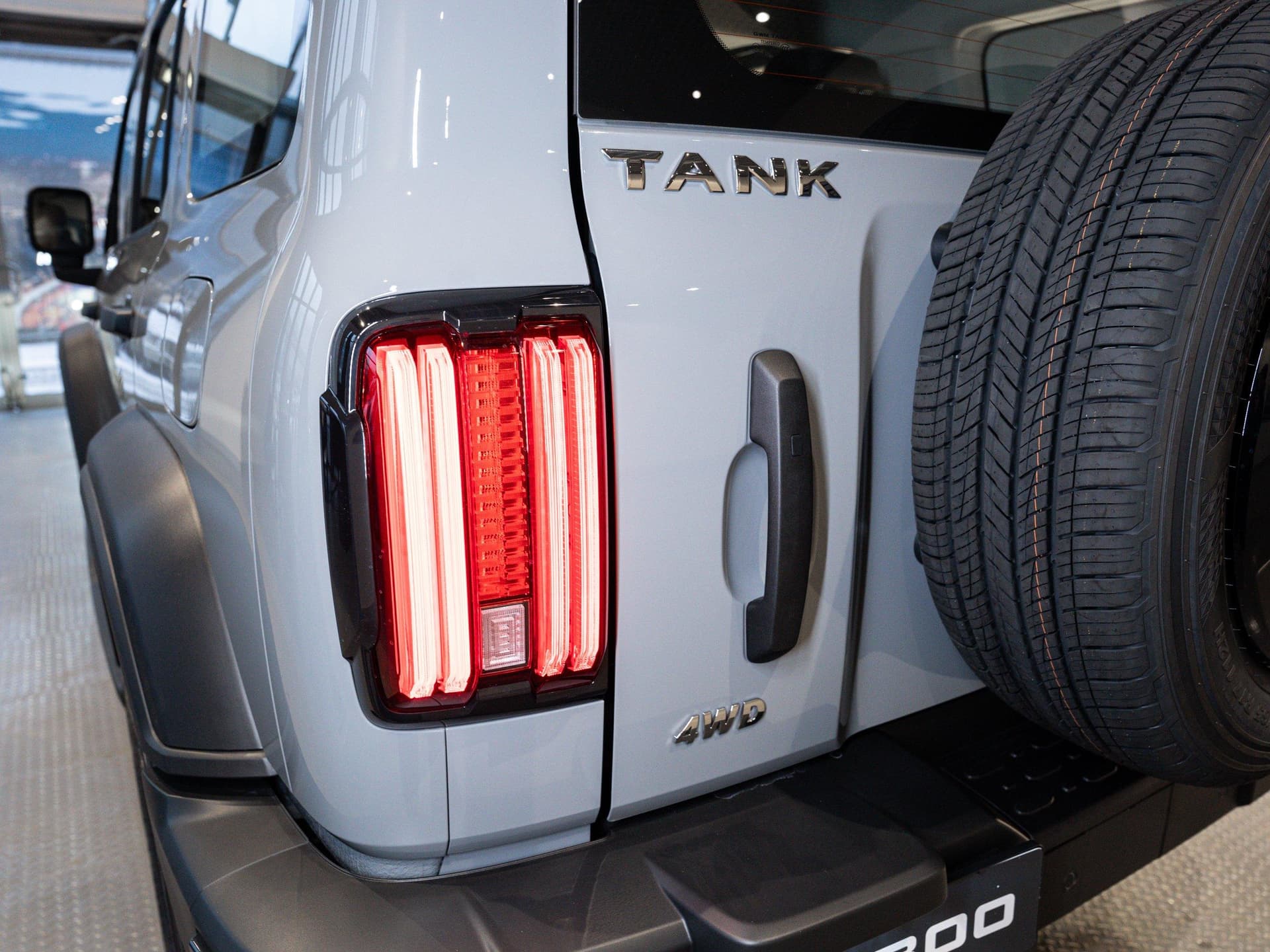 Tank 300 City Adventure 2.0 8AT 4WD в лизинг - 26