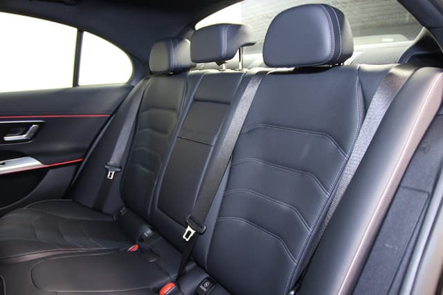 Mercedes-Benz E седан 300 полный привод АМГ Лайн (AMG Line) в лизинг - 13