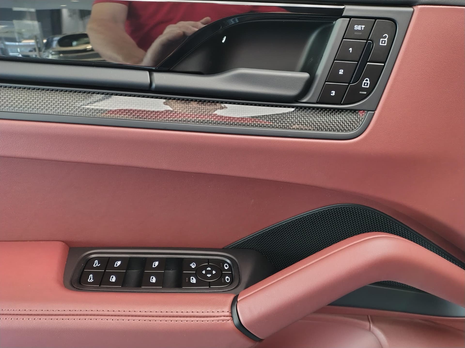 Porsche Cayenne GTS Coupe в лизинг - 21