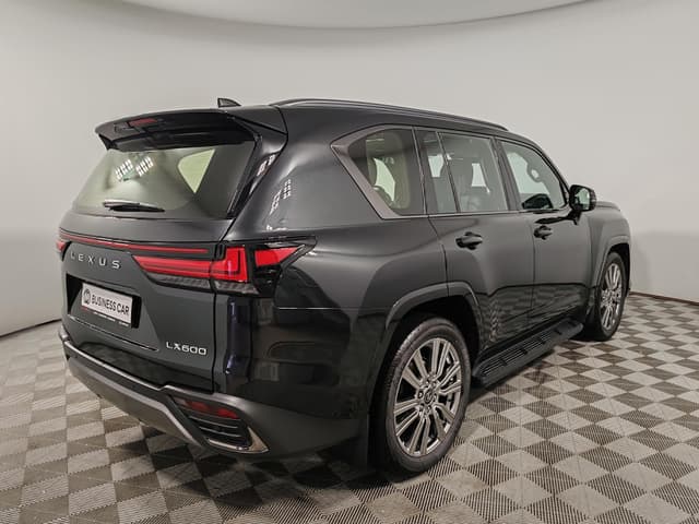 Lexus LX 600 VIP Black в лизинг - 6