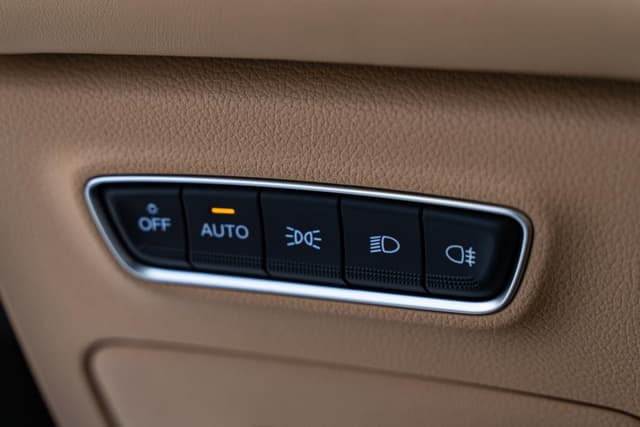 Voyah Dream PHEV Long Range (последовательный гибрид) в лизинг - 29