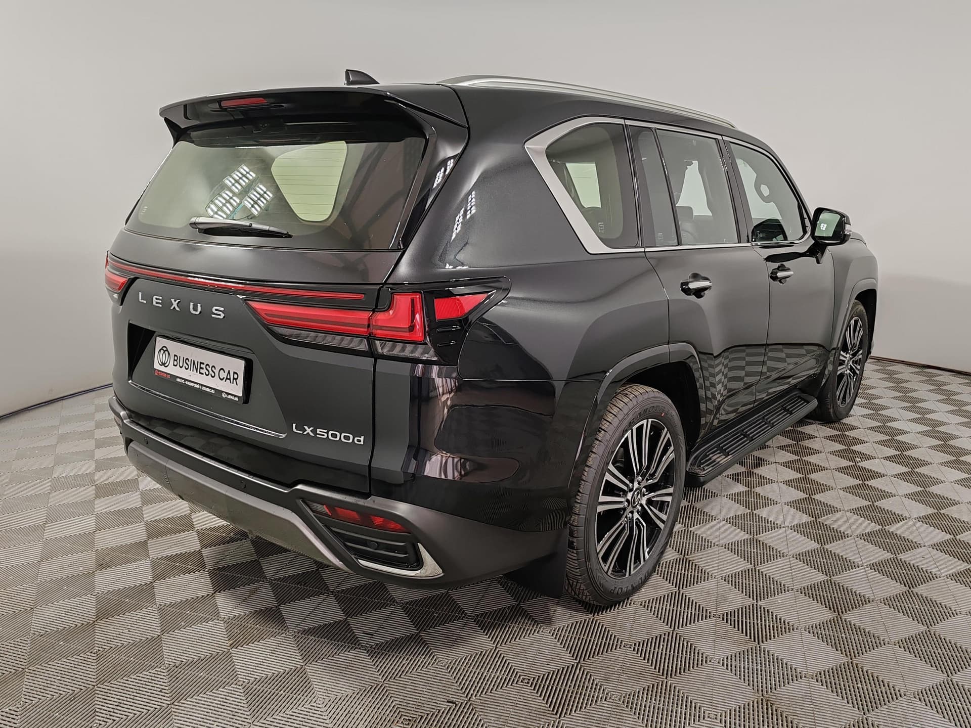 Lexus LX 500d Urban DSL в лизинг - 6