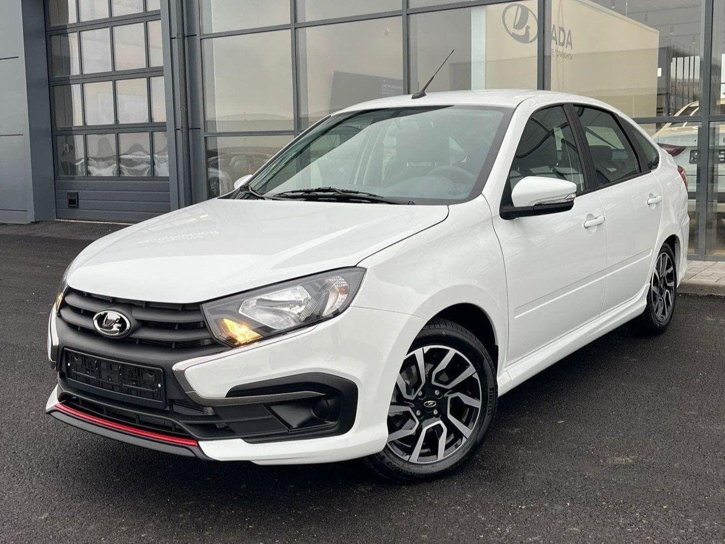 Lada Granta Sportline лифтбек Comfort 1.6 106hp 5MT в лизинг - 2