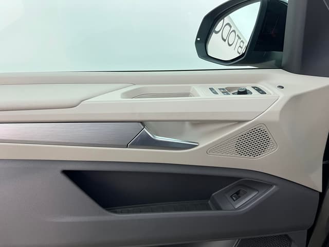 Volkswagen Multivan Лайф 2.0 дизель 150 л.с. АТ длинный (Life) в лизинг - 18