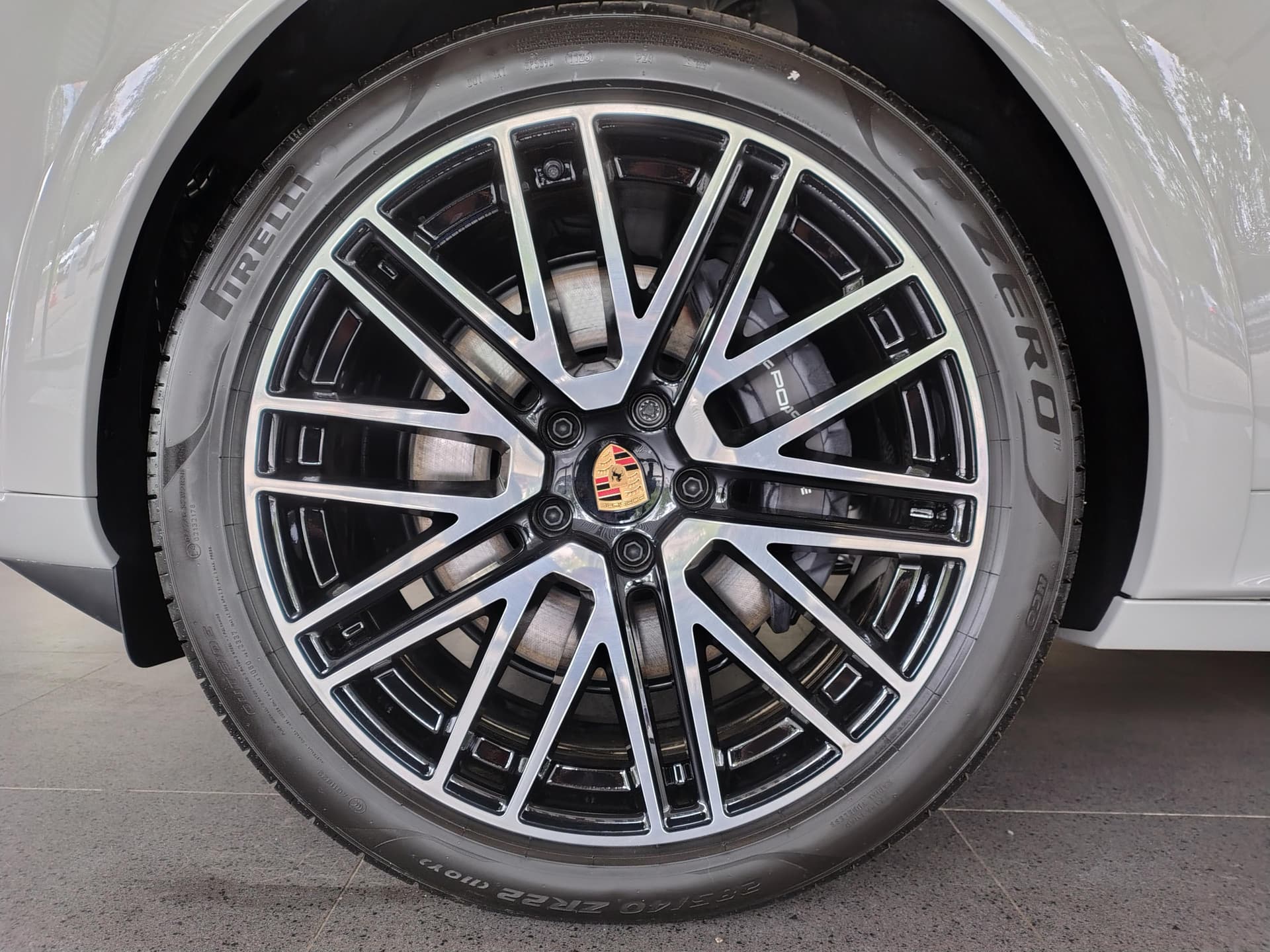 Porsche Cayenne E-Hybrid Black Edition в лизинг - 33