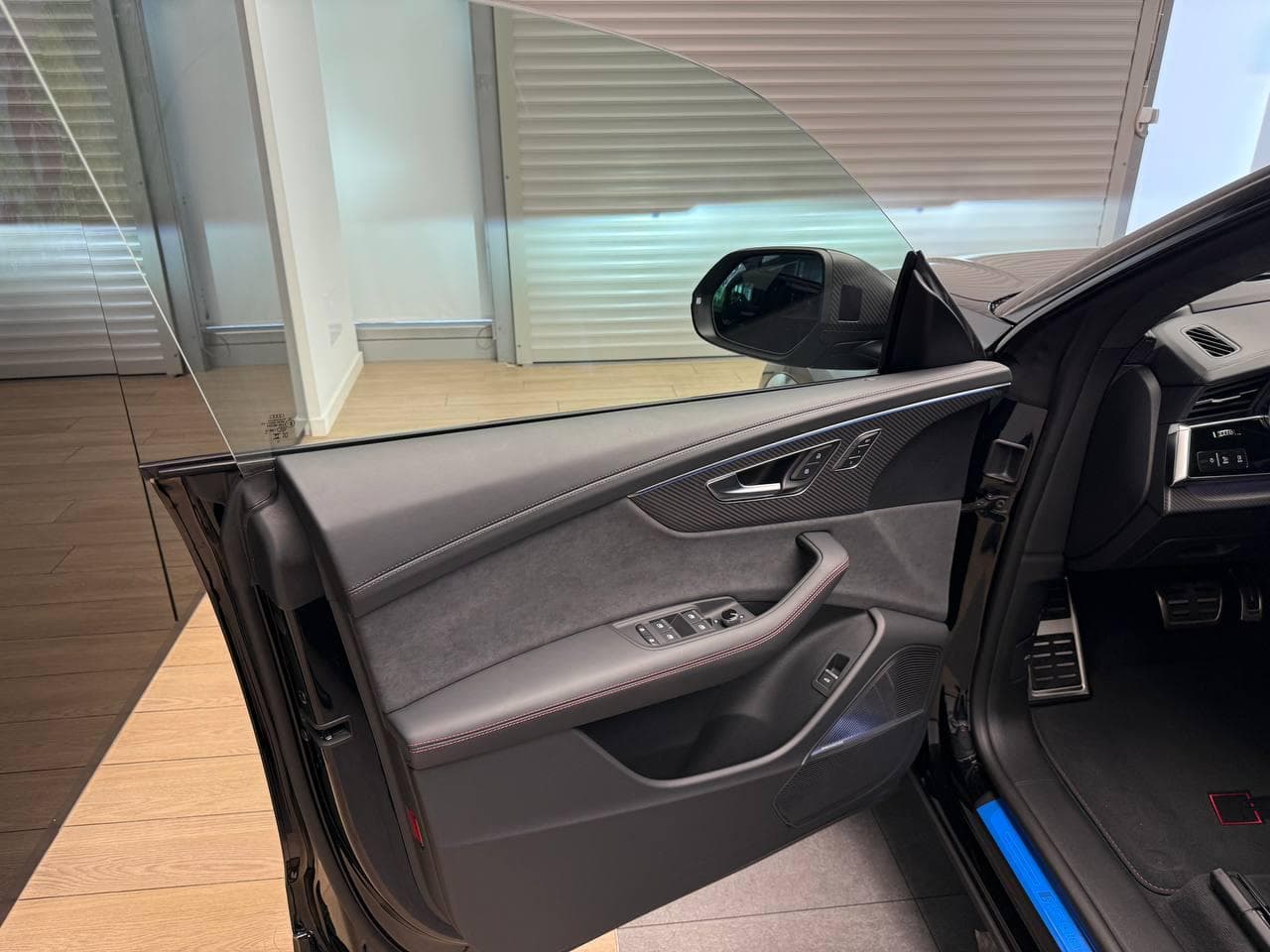 Audi RS Q8 quattro в лизинг - 26