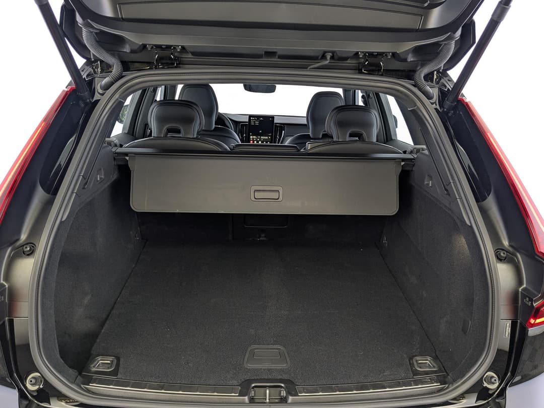 Volvo XC60 B5 Zhiyuan Extreme Night Black Edition 250hp 8AT в лизинг - 9