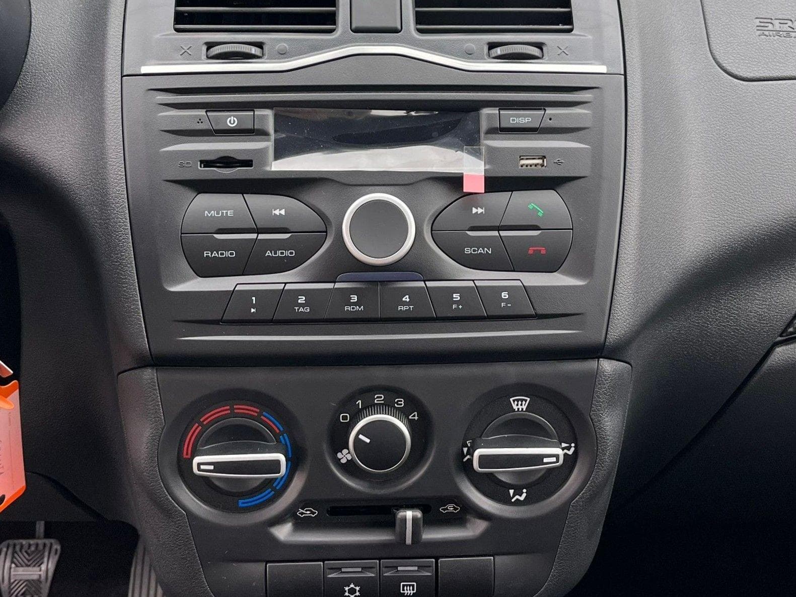 Lada Granta Sportline лифтбек Comfort 1.6 106hp 5MT в лизинг - 11
