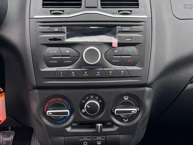 Lada Granta Sportline лифтбек Comfort 1.6 106hp 5MT в лизинг - 11