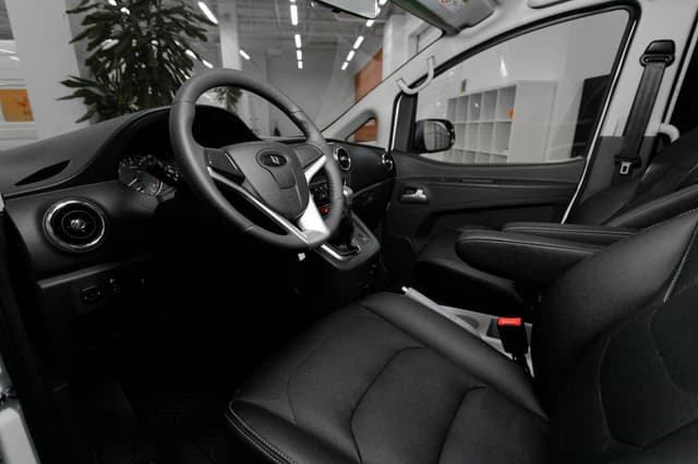 Sollers SF1 BUS 2.5T 1.5G 136PS MT5 RWD SRW в лизинг - 8