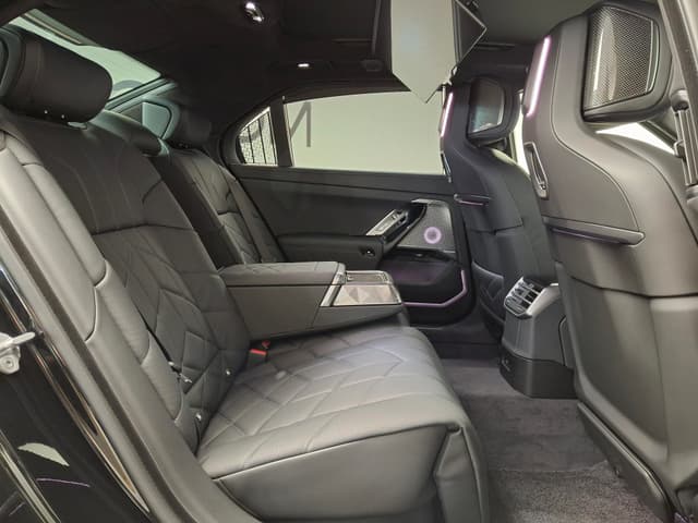 BMW 7 серия 740 полный привод в лизинг - 13