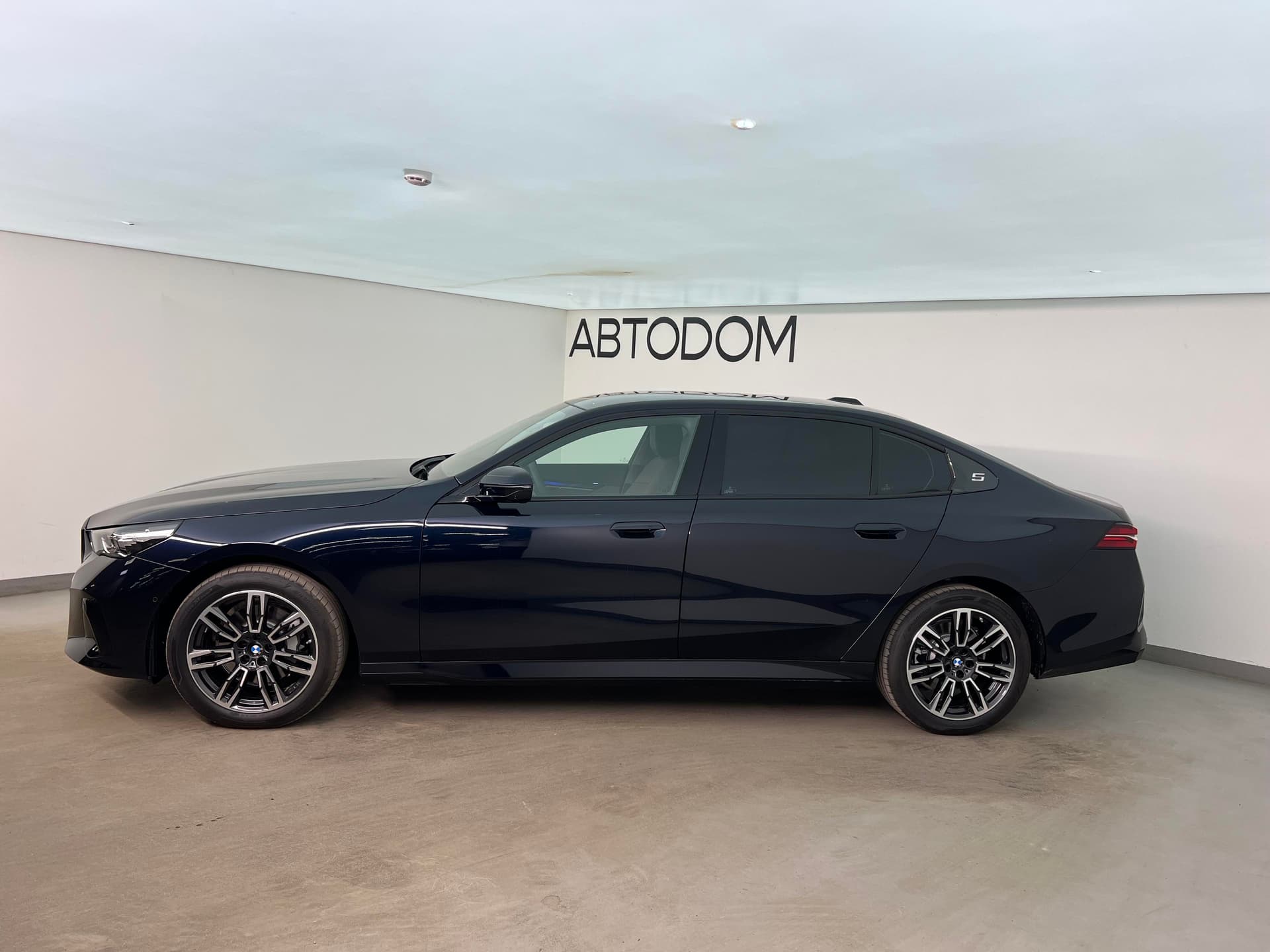 BMW 5 серия 530Li M Sport в лизинг - 6