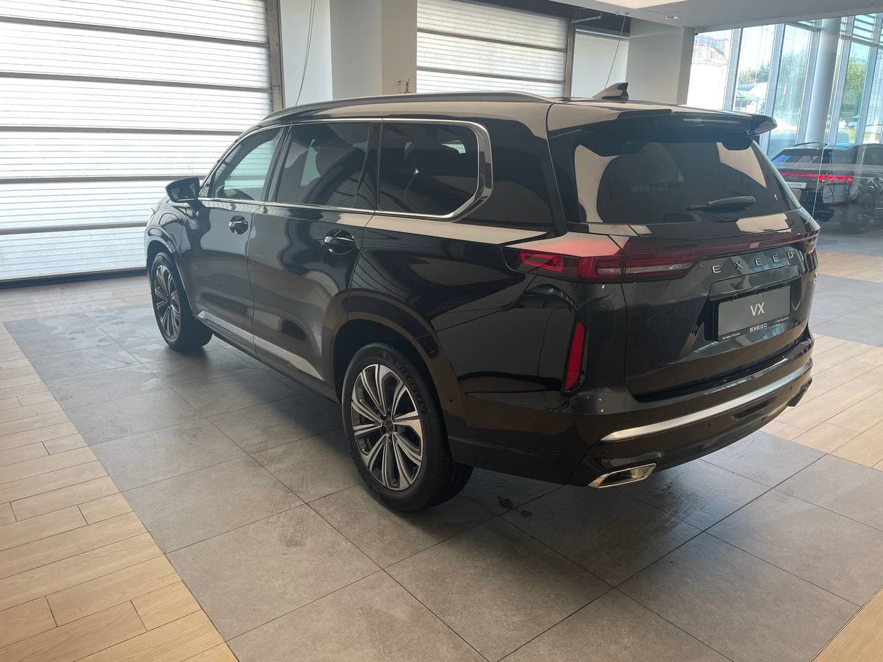 EXEED VX President 6 мест 2.0T 8AT 4WD в лизинг - 5