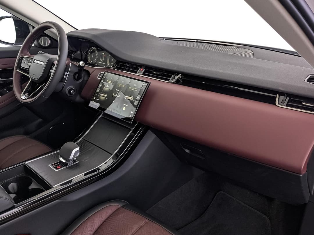 Land Rover Range Rover Evoque L 2.0 249PS MHEV Flowing Light Elegant в лизинг - 10