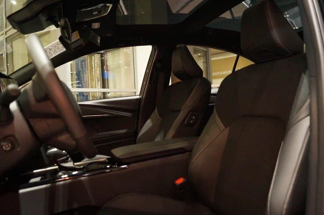 Toyota Camry 2.0HXS Sports Plus Edition в лизинг - 16