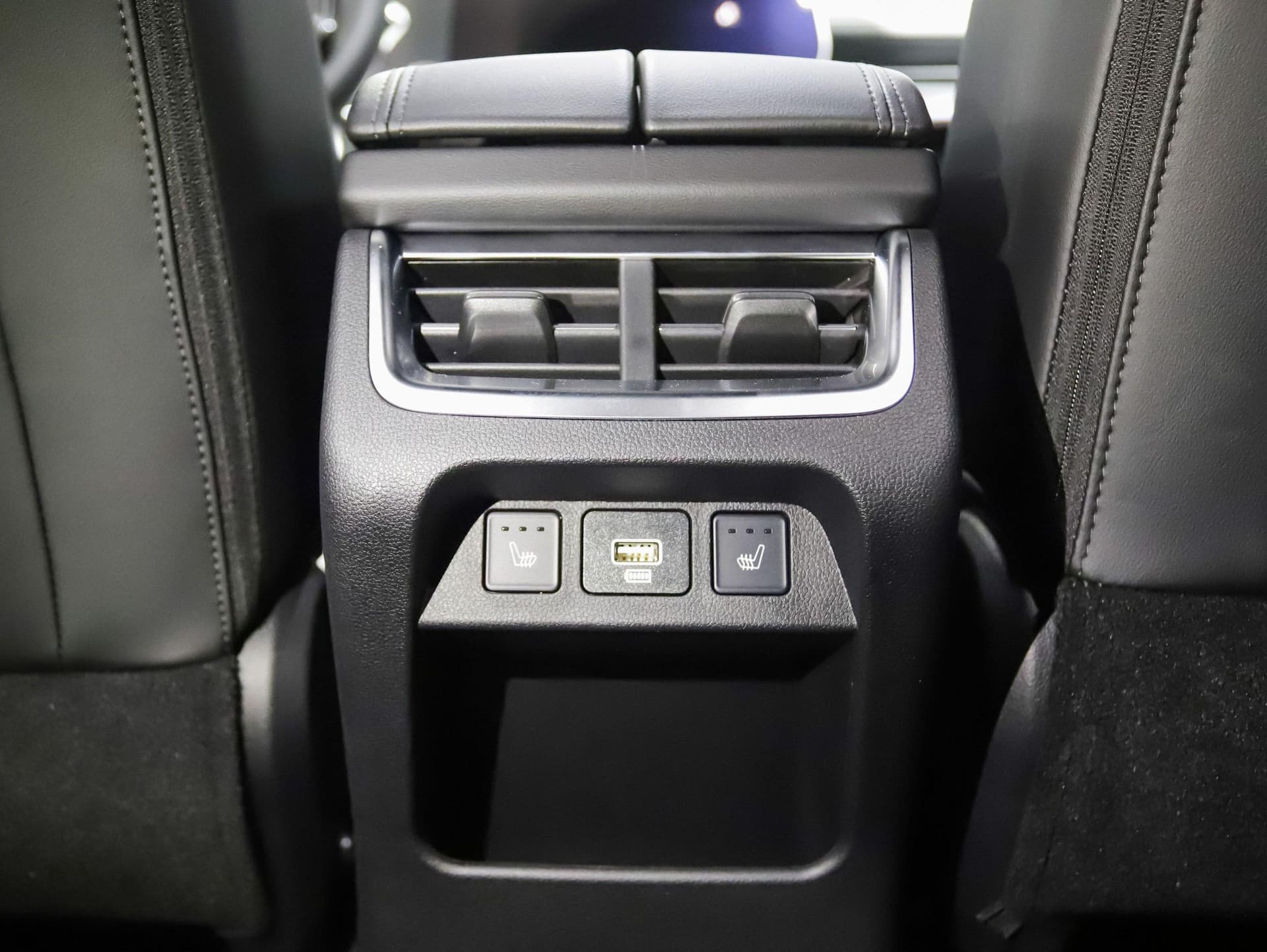 Haval F7x Tech Plus 2.0T 7DCT 4WD в лизинг - 17