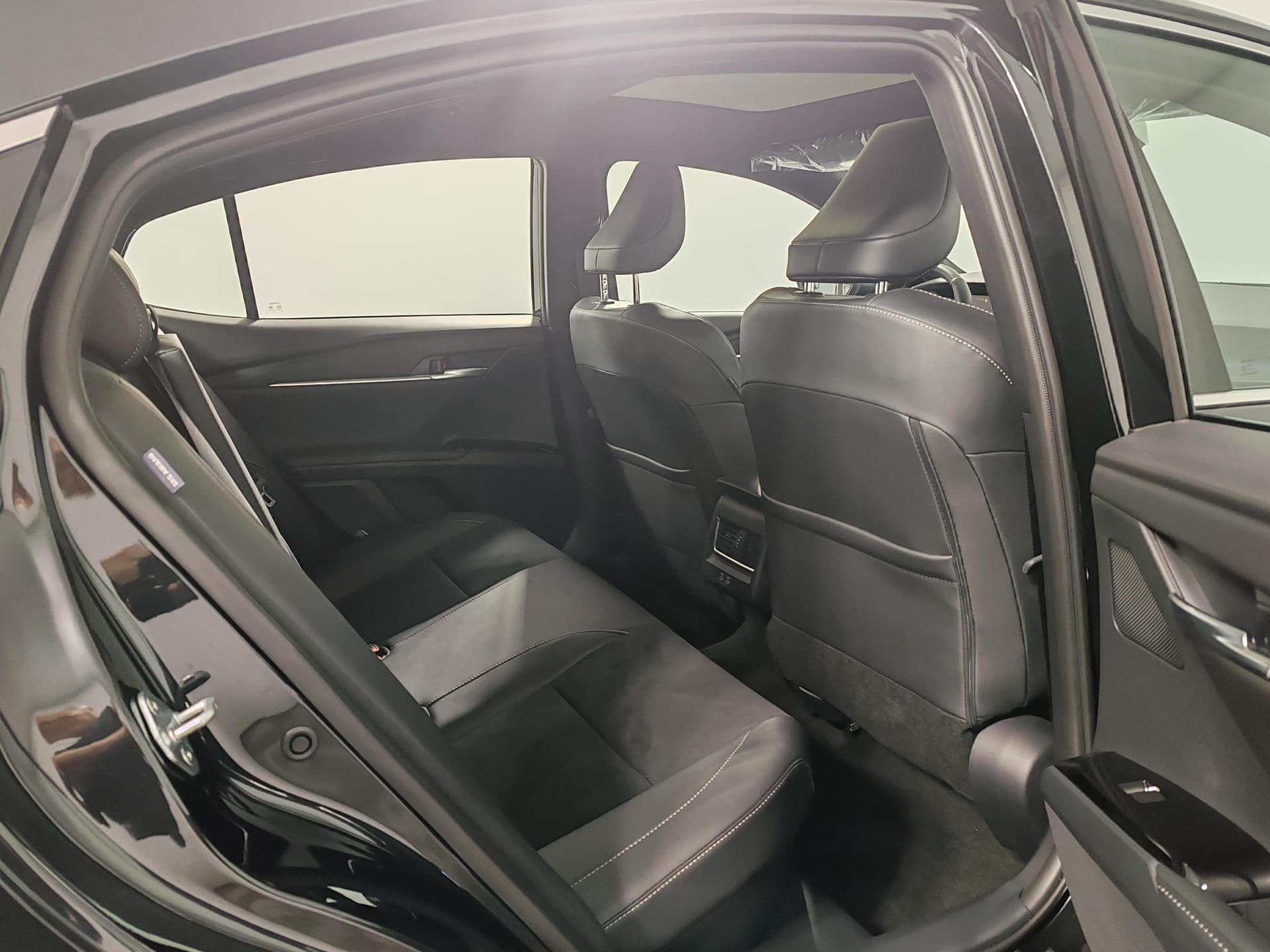 Toyota Camry 2.0HXS Sports Plus Edition в лизинг - 16