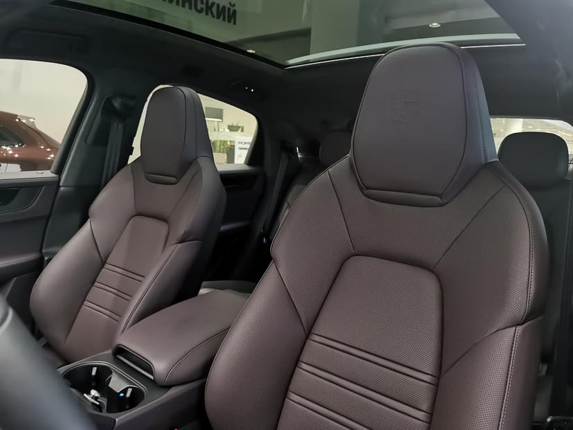 Porsche Cayenne GTS Coupe в лизинг - 34