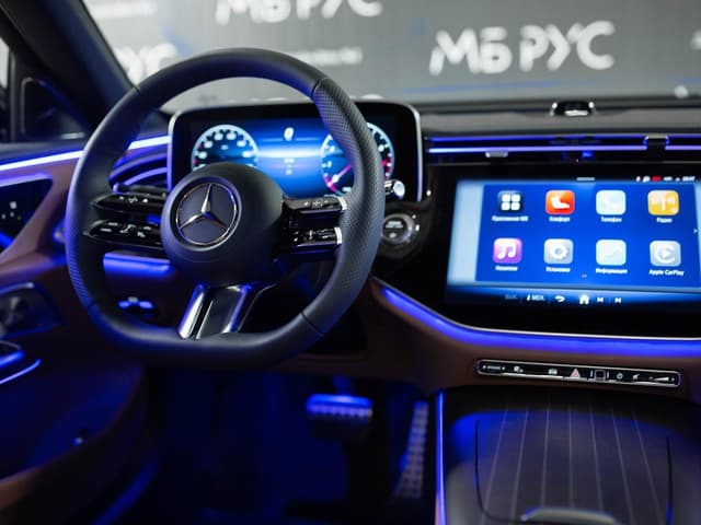 Mercedes-Benz E седан 300 полный привод АМГ Лайн (AMG Line) в лизинг - 15