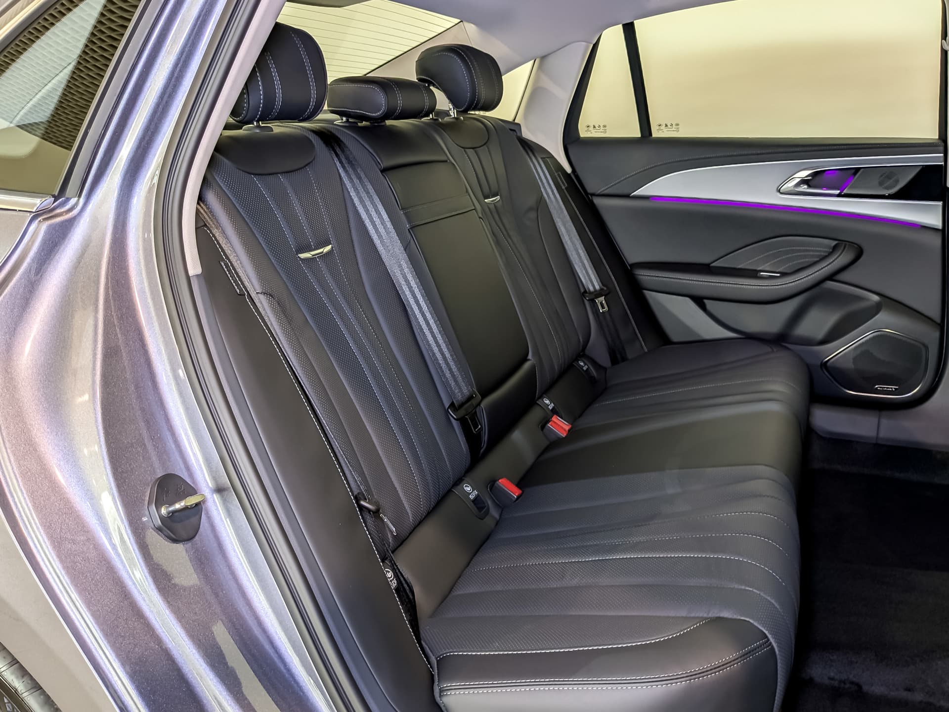 Hongqi H5 Deluxe 2.0T в лизинг - 13