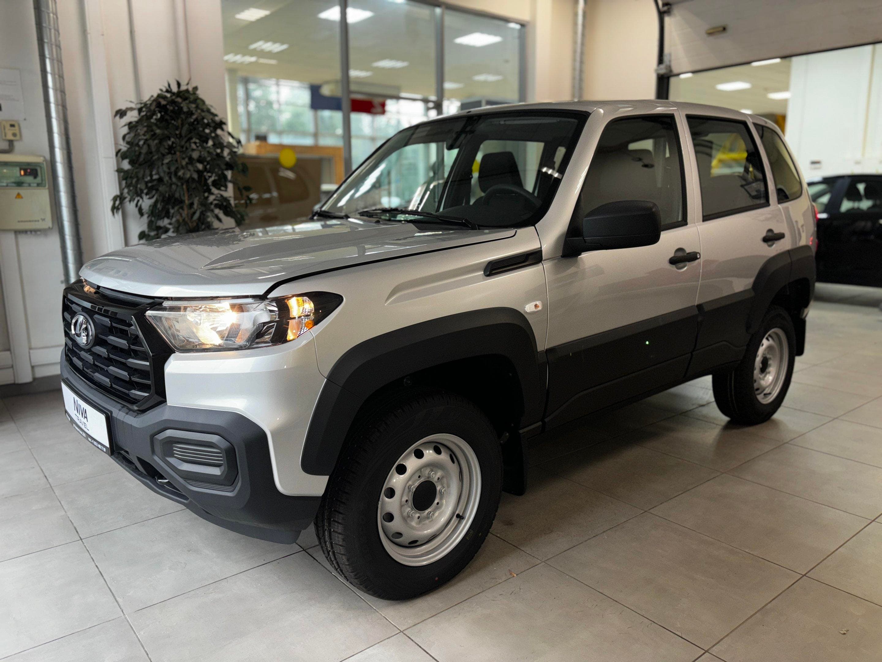 Lada Niva Travel - 2