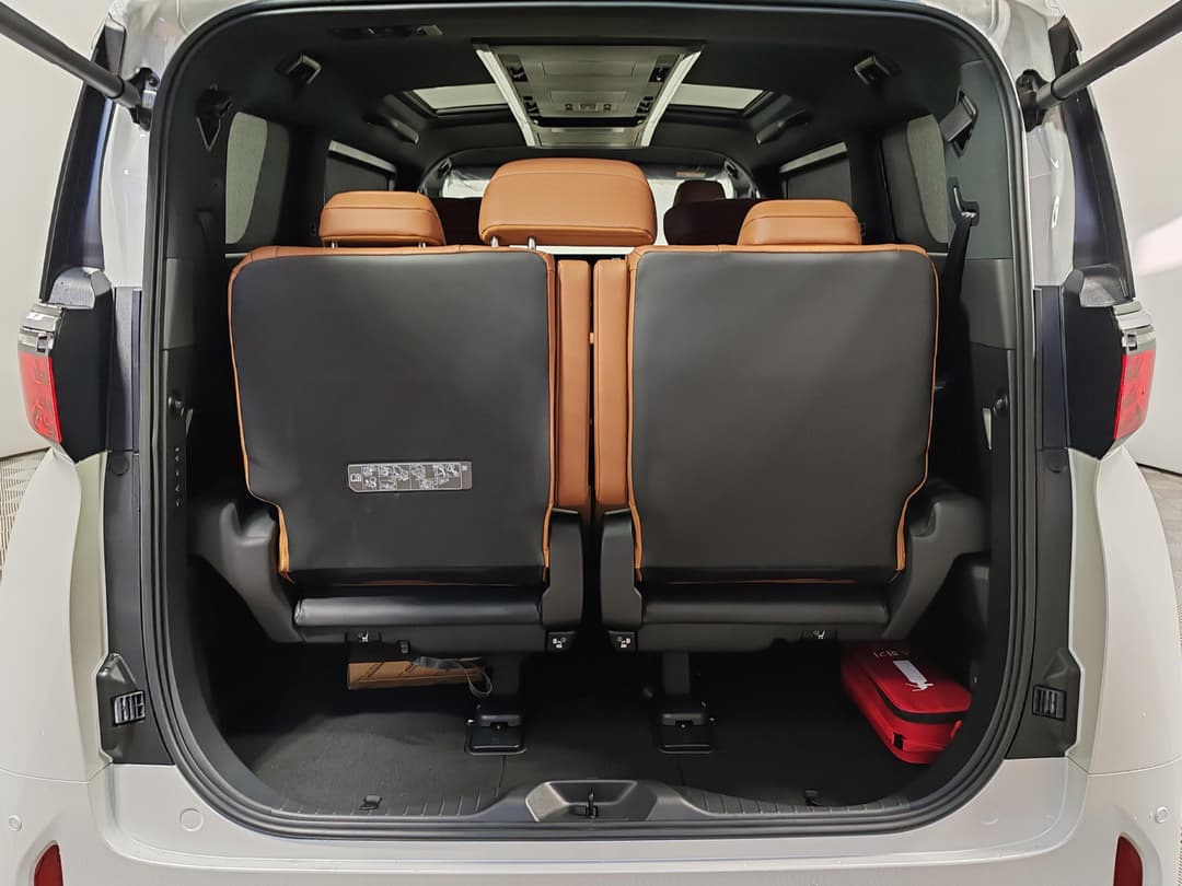 Toyota Alphard 2.5 HEV CVT в лизинг - 10