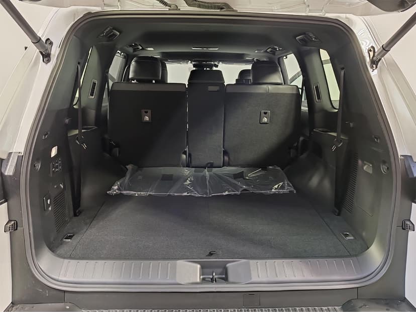 Lexus LX 500d Urban DSL в лизинг - 10