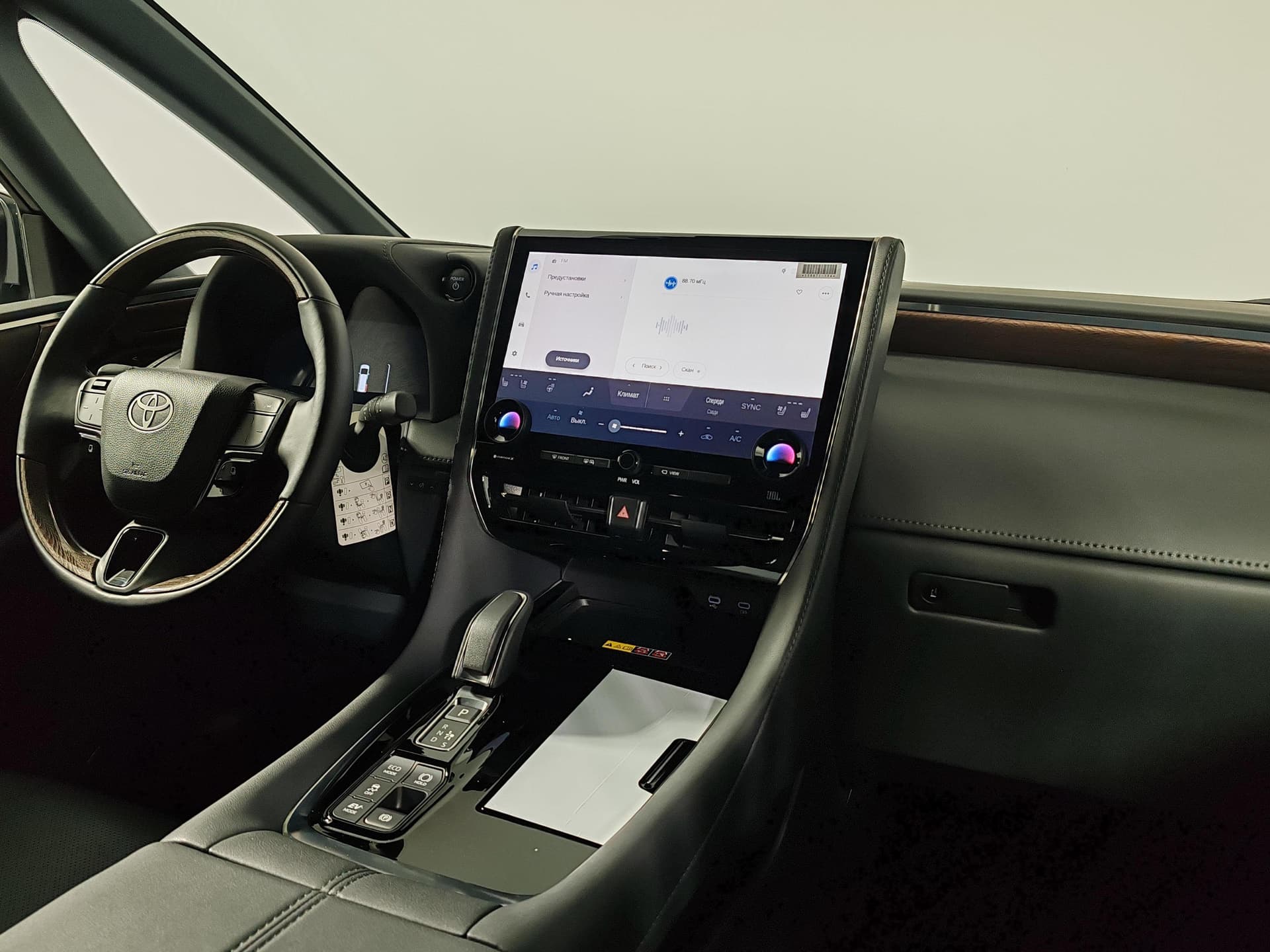 Toyota Alphard 2.5 HEV CVT в лизинг - 12