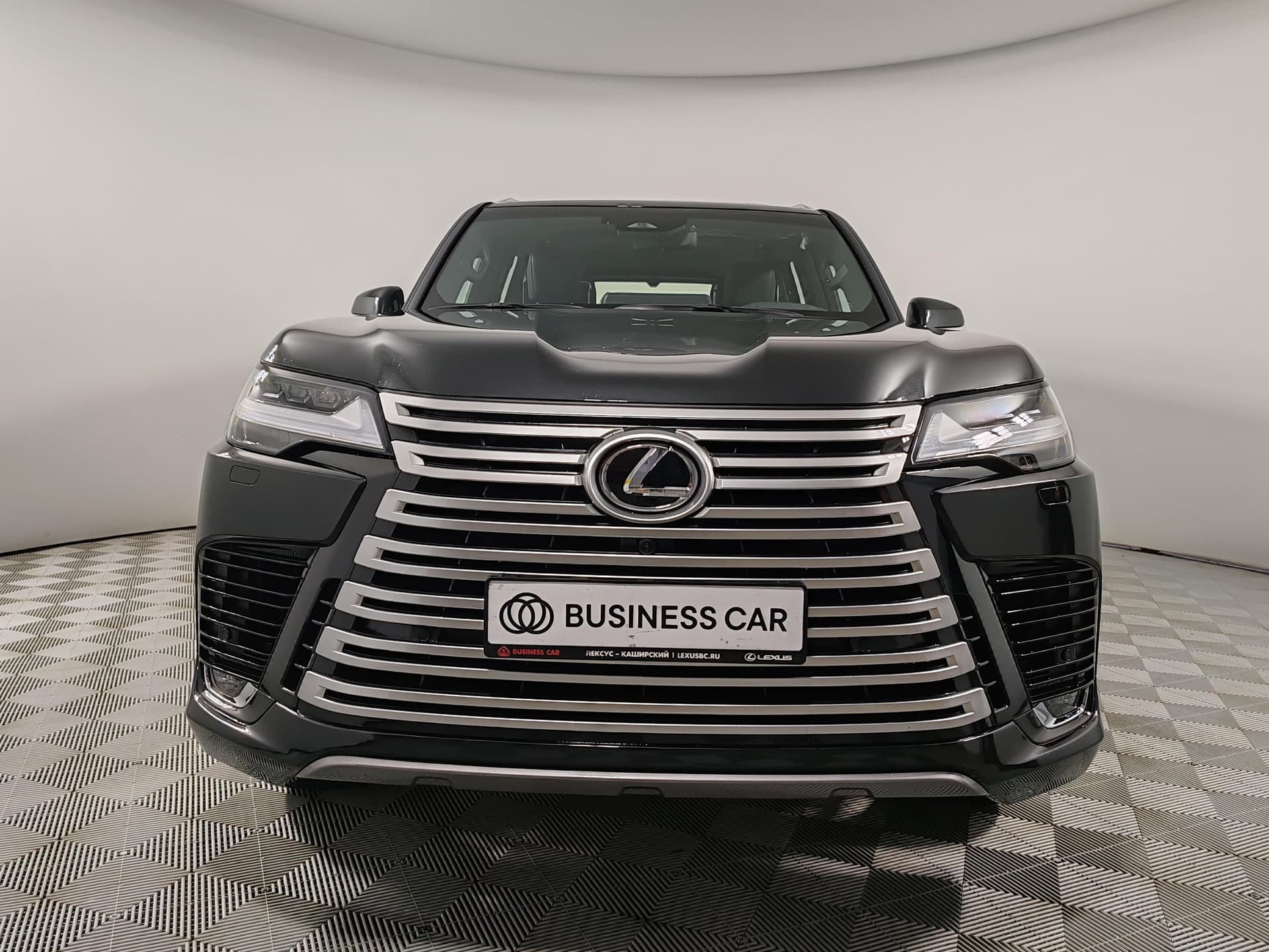 Lexus LX 600 Urban PTL в лизинг - 3