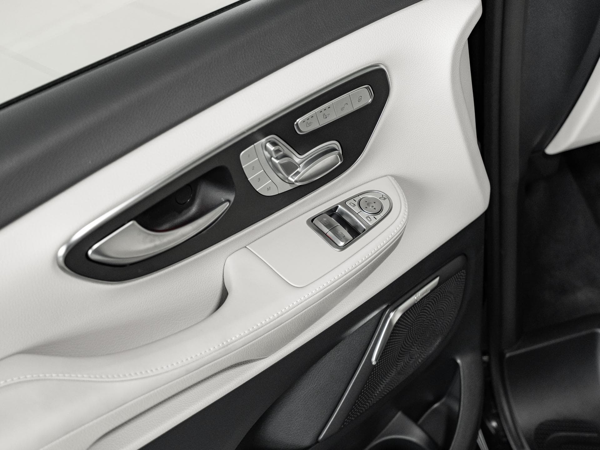Mercedes-Benz V 300 d L 4MATIC EXCLUSIVE в лизинг - 31
