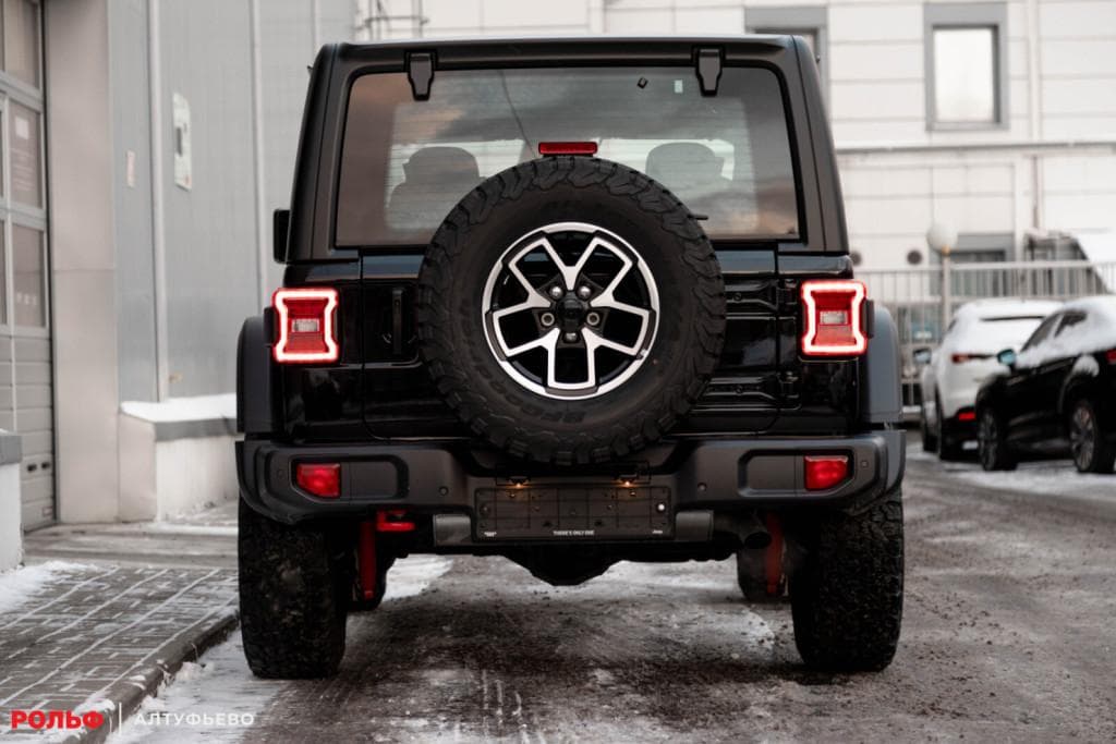 Jeep Wrangler - 5