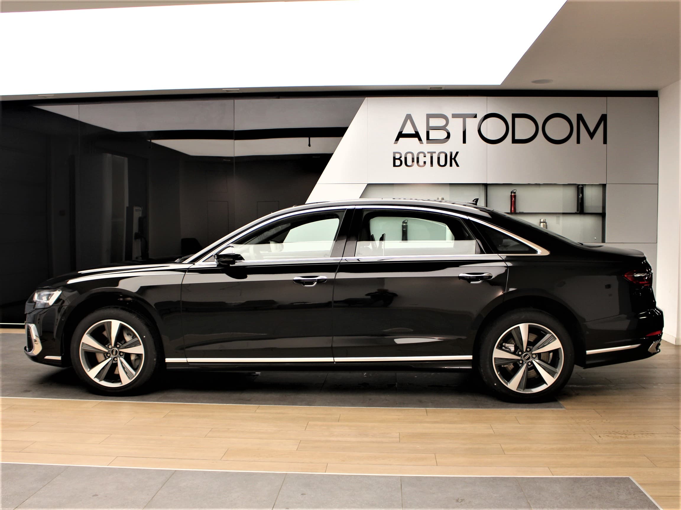 Audi A8 L - 4