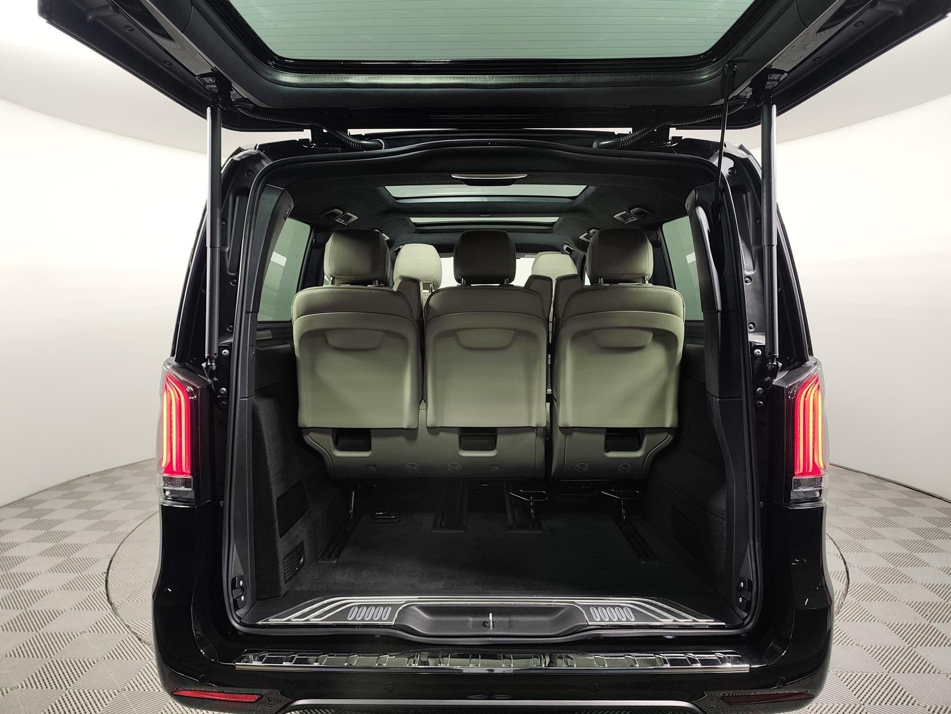 Mercedes-Benz V 300 d EL 4MATIC EXCLUSIVE в лизинг - 13