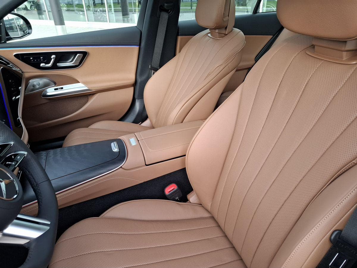 Mercedes-Benz E седан 300 полный привод АМГ Лайн (AMG Line) в лизинг - 14