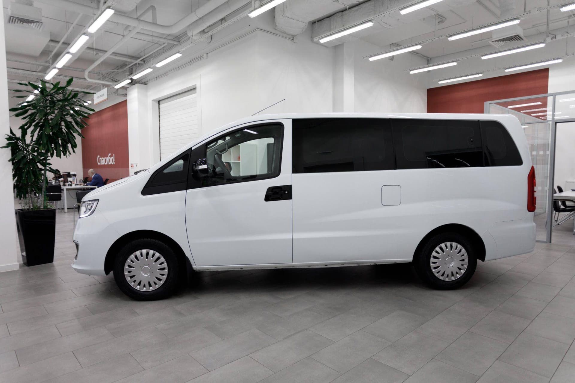 Sollers SF1 BUS 2.5T 1.5G 136PS MT5 RWD SRW в лизинг - 4