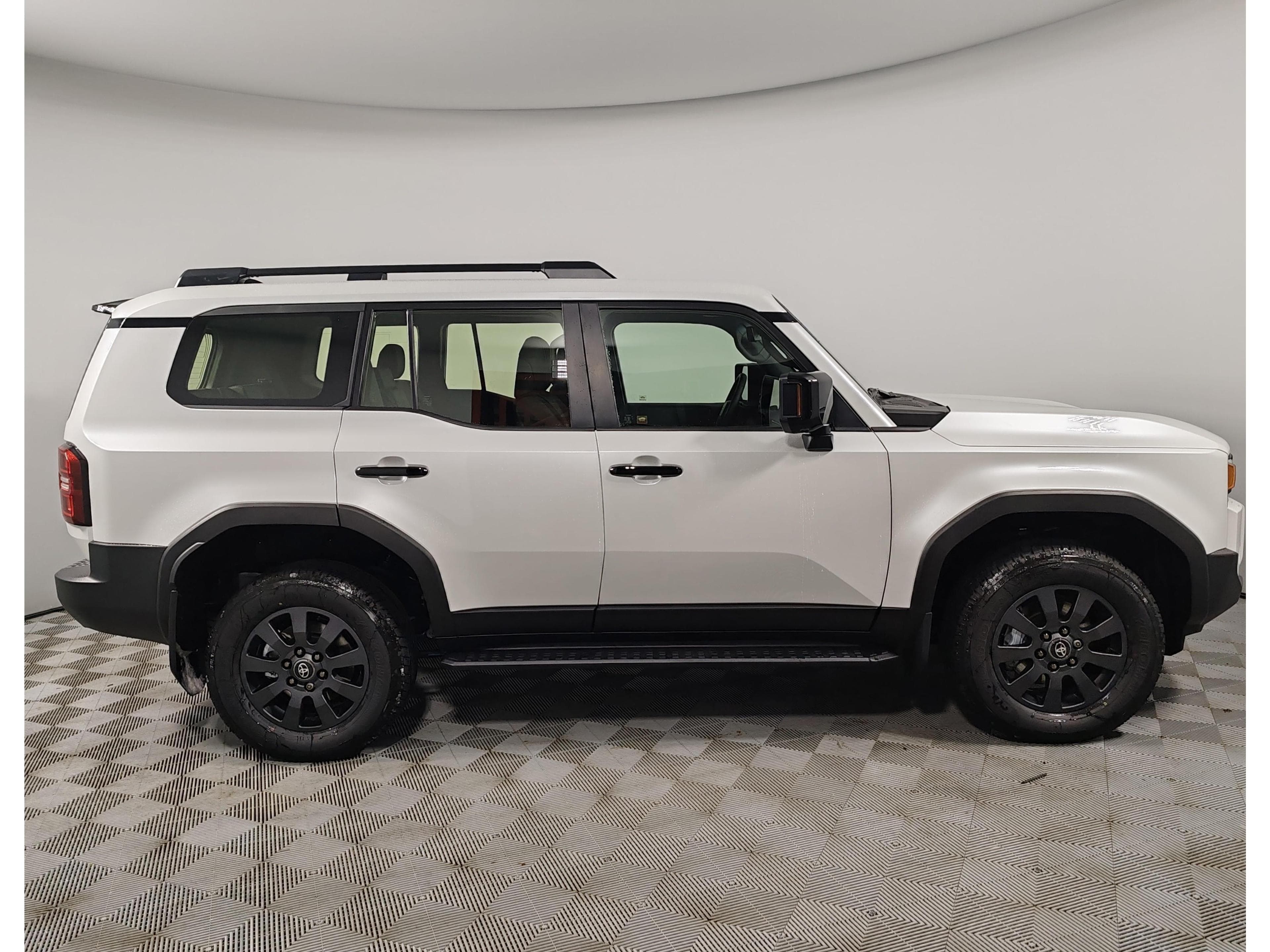 Toyota Land Cruiser Prado - 5