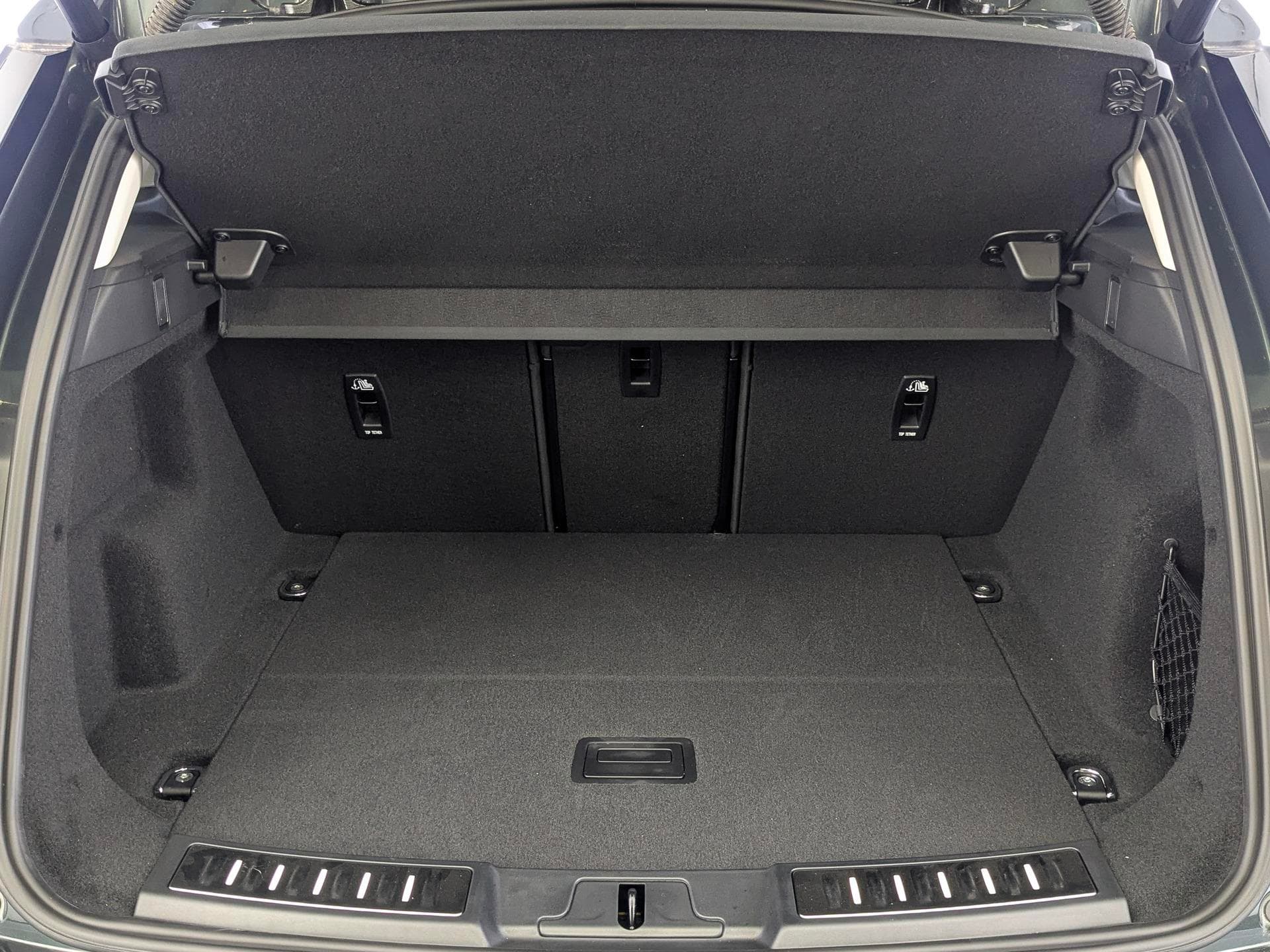 Land Rover Range Rover Evoque L 2.0 249PS MHEV Flowing Light Elegant в лизинг - 9