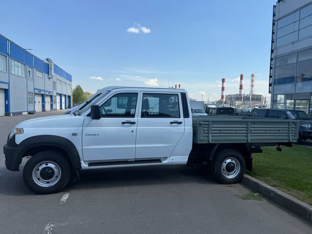 UAZ Profi двухрядная кабина Двойная кабина с бортом Base 4х4 2.7 5MT в лизинг - 8