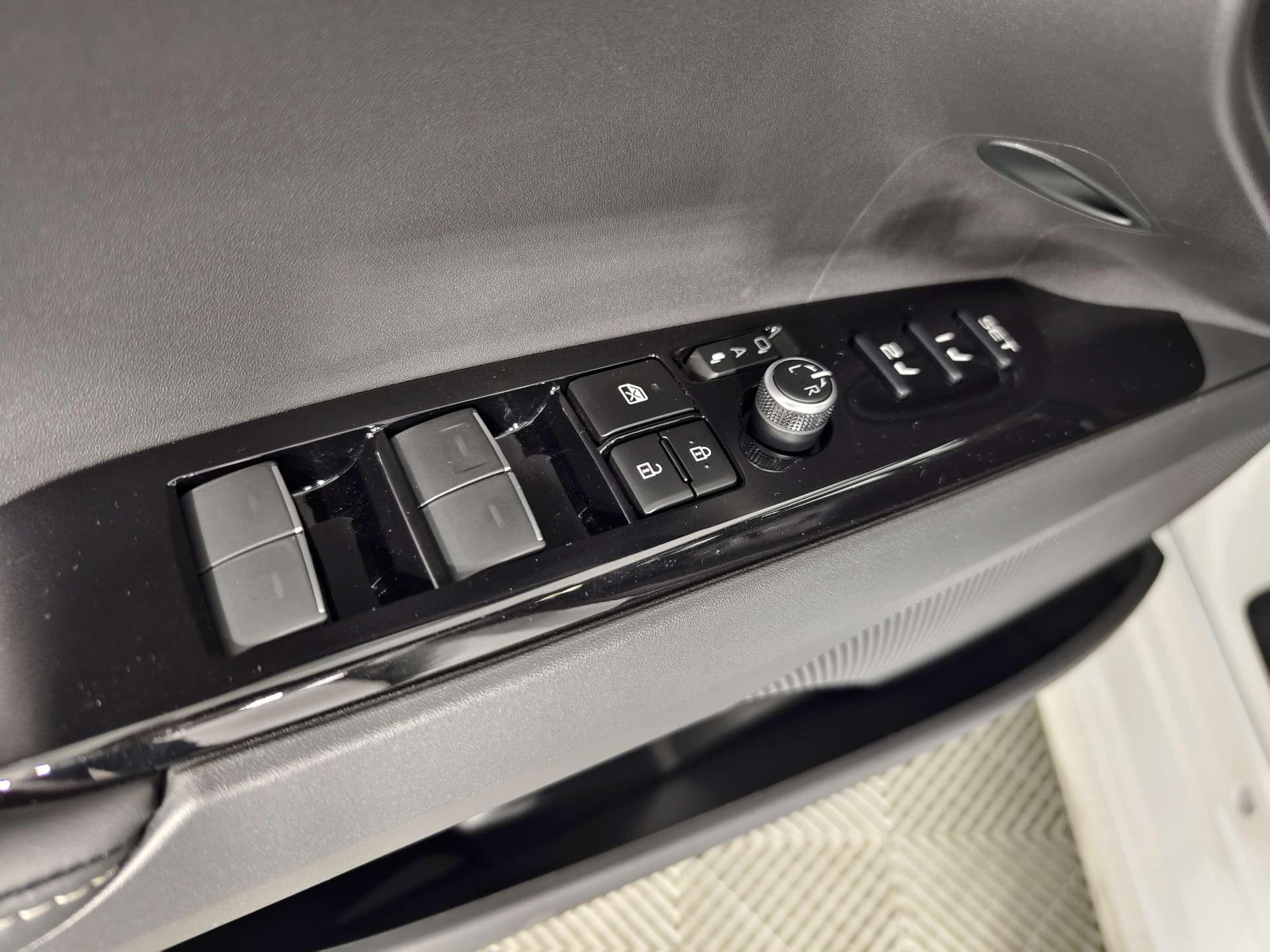 Toyota Camry 2.0HXS Sports Plus Edition в лизинг - 18