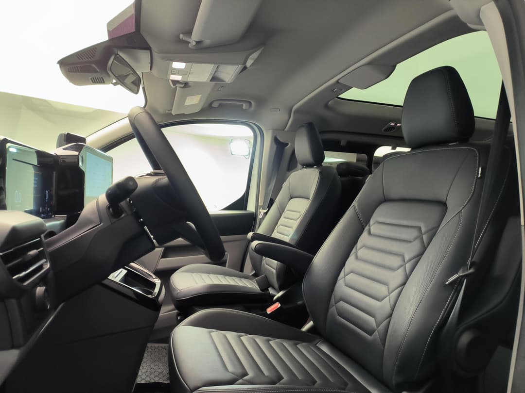 Ford Tourneo Custom Титаниум 320 длинная база 2.0 дизель 170 л.с. АТ полный привод в лизинг - 13
