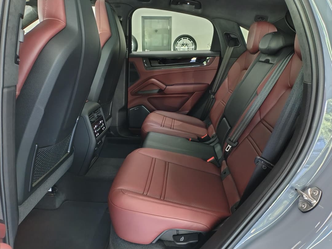 Porsche Cayenne GTS Coupe в лизинг - 14