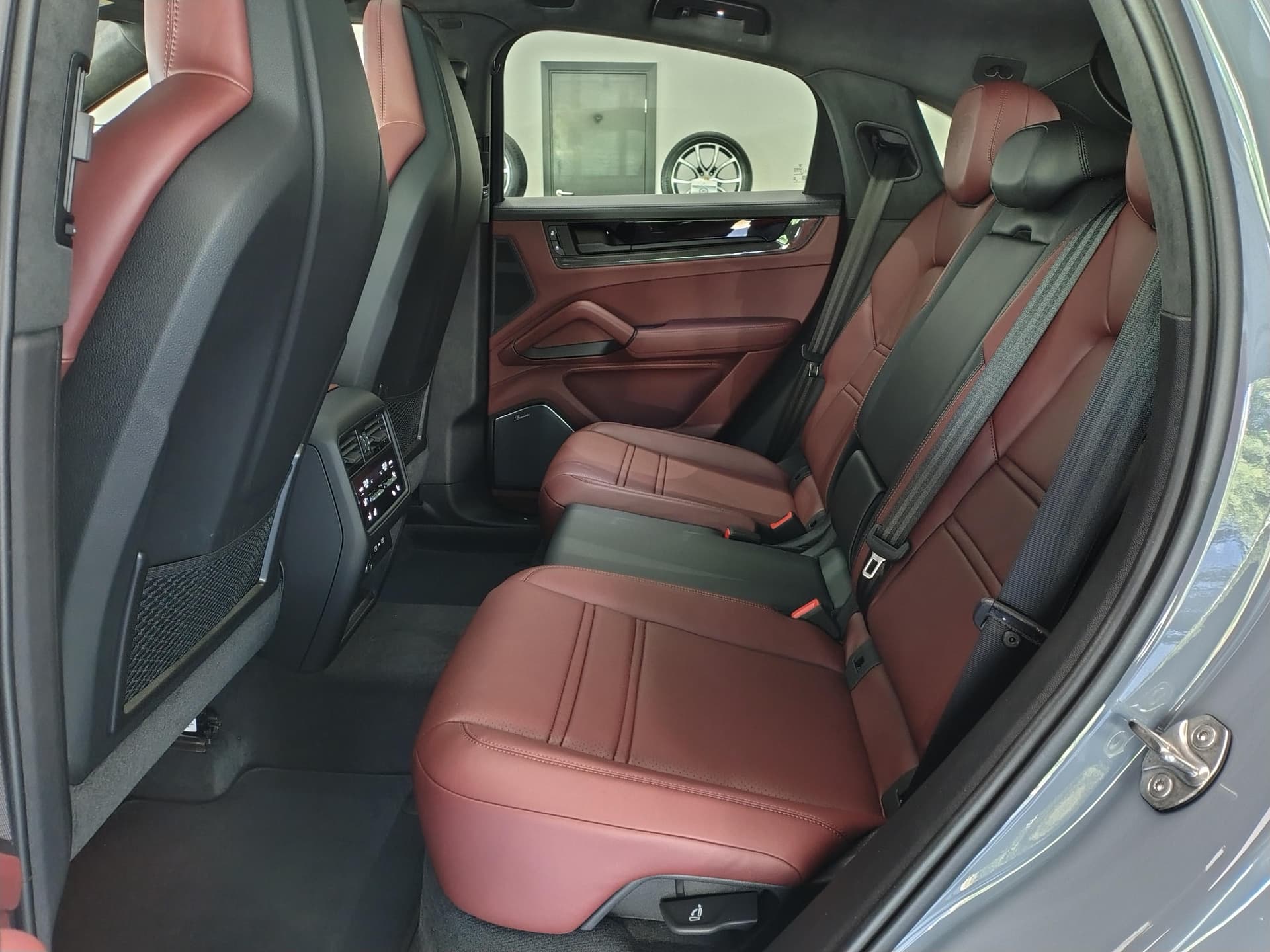 Porsche Cayenne GTS Coupe в лизинг - 14