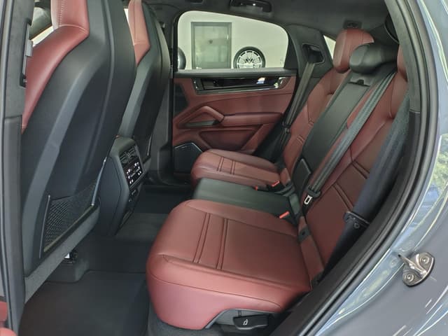 Porsche Cayenne GTS Coupe в лизинг - 14