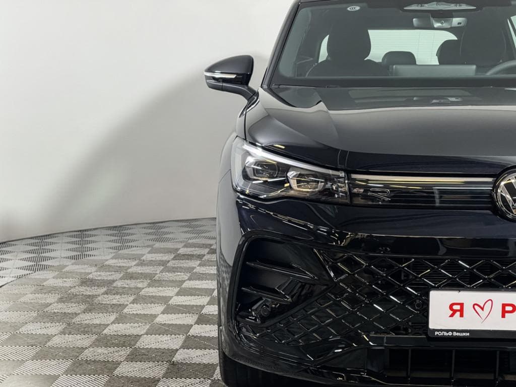 Volkswagen Tiguan L Pro R-Line Premium Edition 380TSI 7AT 4WD в лизинг - 10