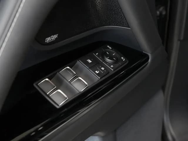 Lexus LX 500d Урбан в лизинг - 15