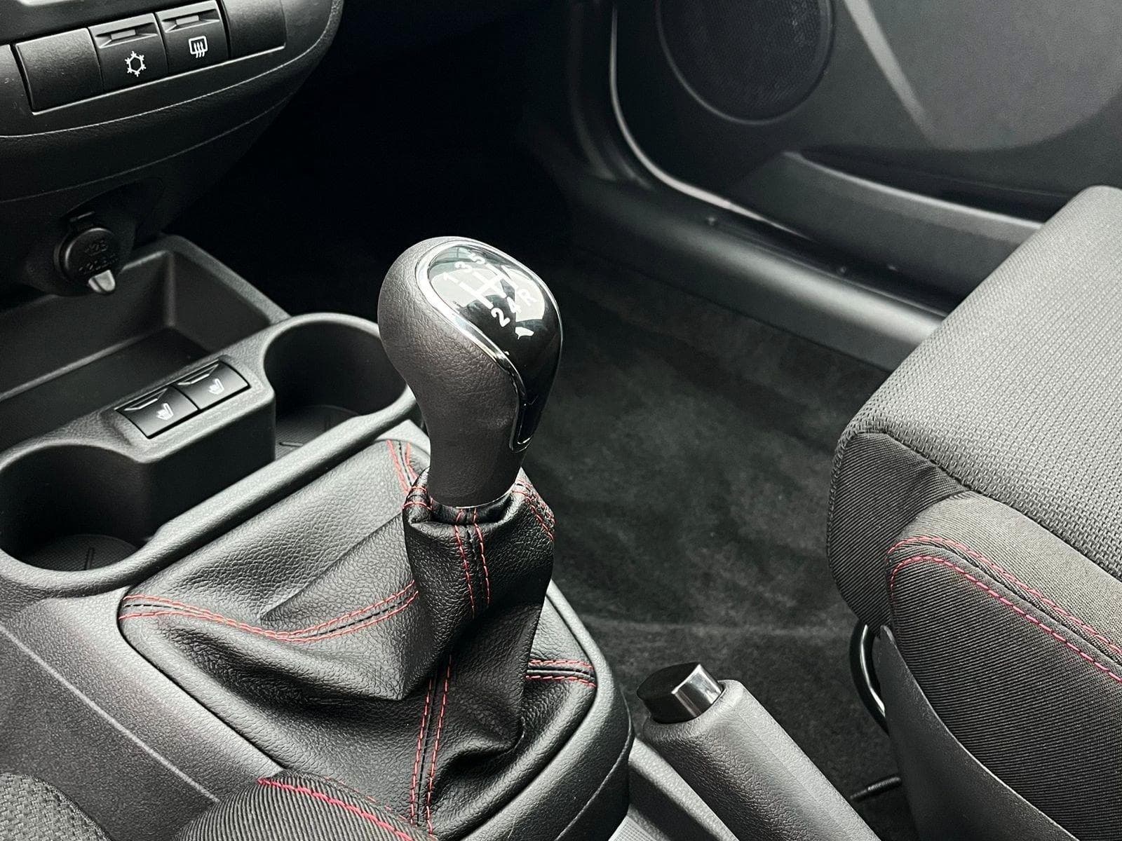 Lada Granta Sportline лифтбек Comfort 1.6 106hp 5MT в лизинг - 12