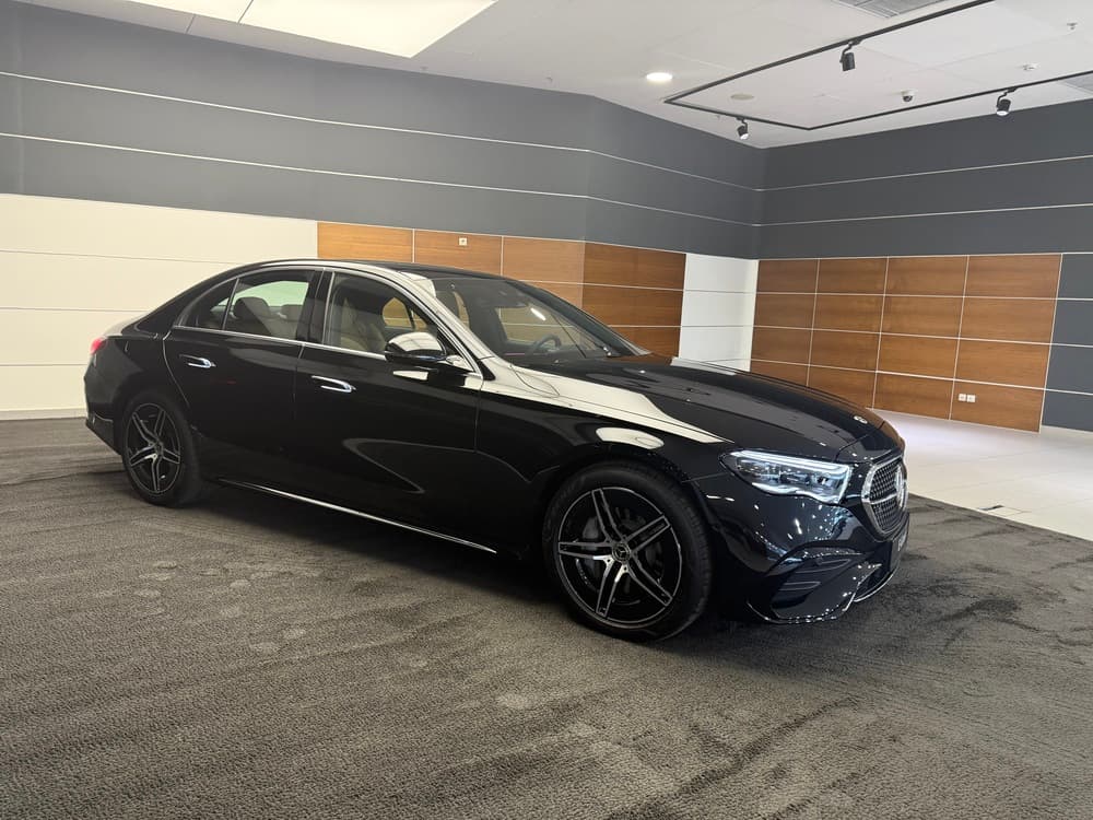 Mercedes-Benz E седан - 4