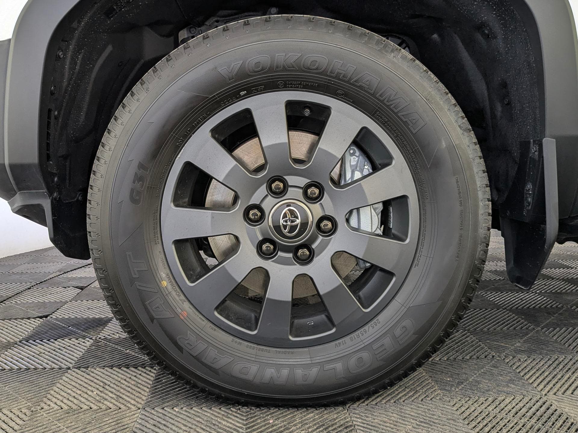Toyota Land Cruiser Prado Mid VX 2.8d АКП в лизинг - 8