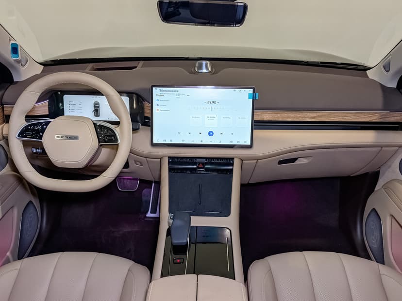 Seres M7 Pro 1.5hyb AT 4WD в лизинг - 11