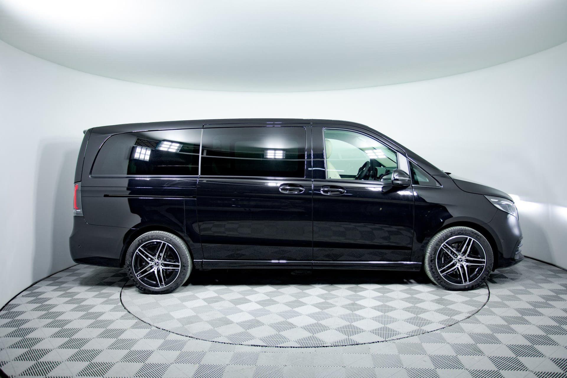 Mercedes-Benz V 300 d EL 4MATIC EXCLUSIVE в лизинг - 5